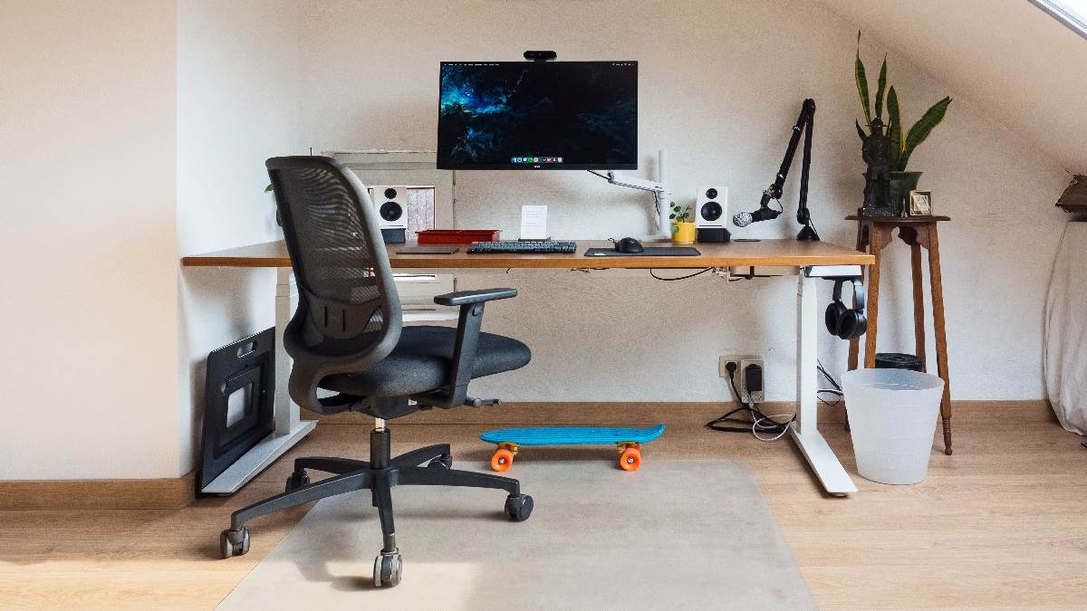 Best computer chair online for working at home